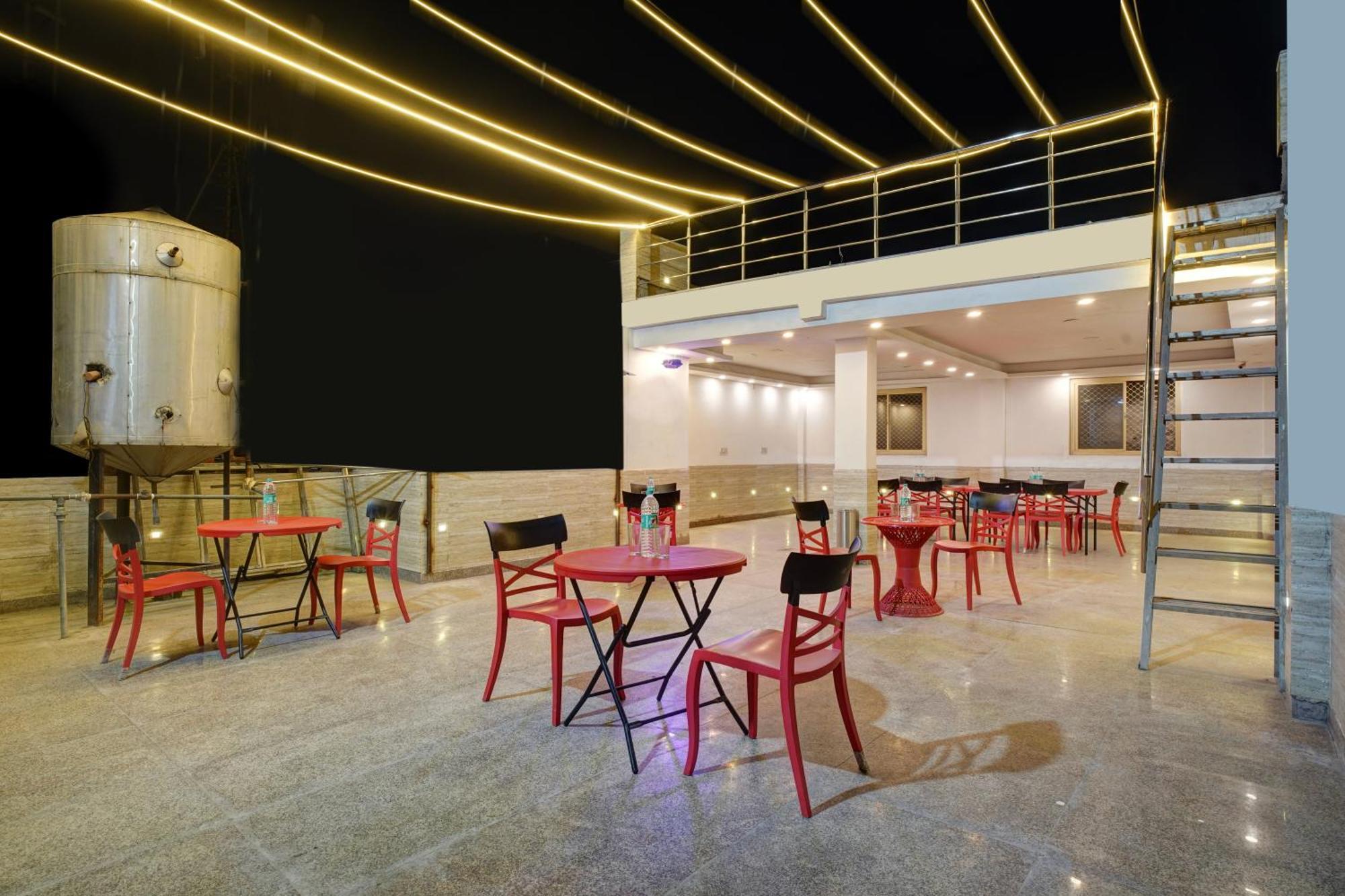 The Hindustan International - Traveller'S Choice Award 2025 Best Of Best Winning Hotel Nowe Delhi Zewnętrze zdjęcie