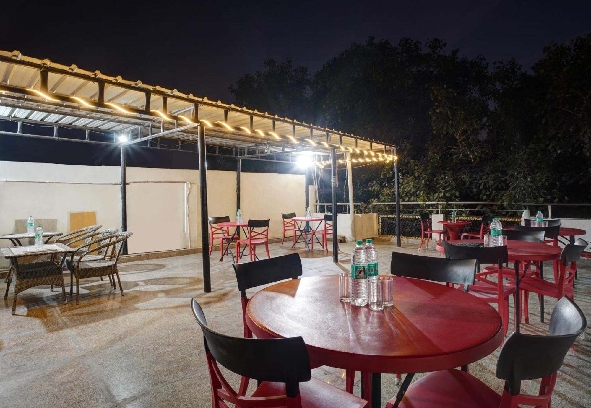 The Hindustan International - Traveller'S Choice Award 2025 Best Of Best Winning Hotel Nowe Delhi Zewnętrze zdjęcie