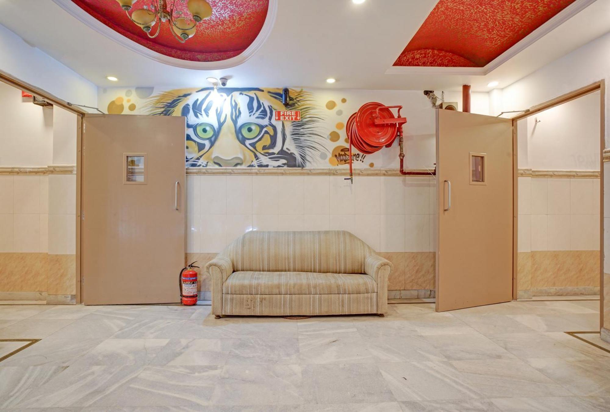 The Hindustan International - Traveller'S Choice Award 2025 Best Of Best Winning Hotel Nowe Delhi Zewnętrze zdjęcie