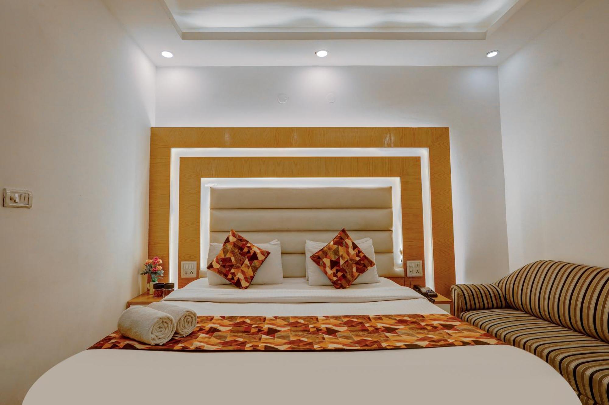 The Hindustan International - Traveller'S Choice Award 2025 Best Of Best Winning Hotel Nowe Delhi Zewnętrze zdjęcie