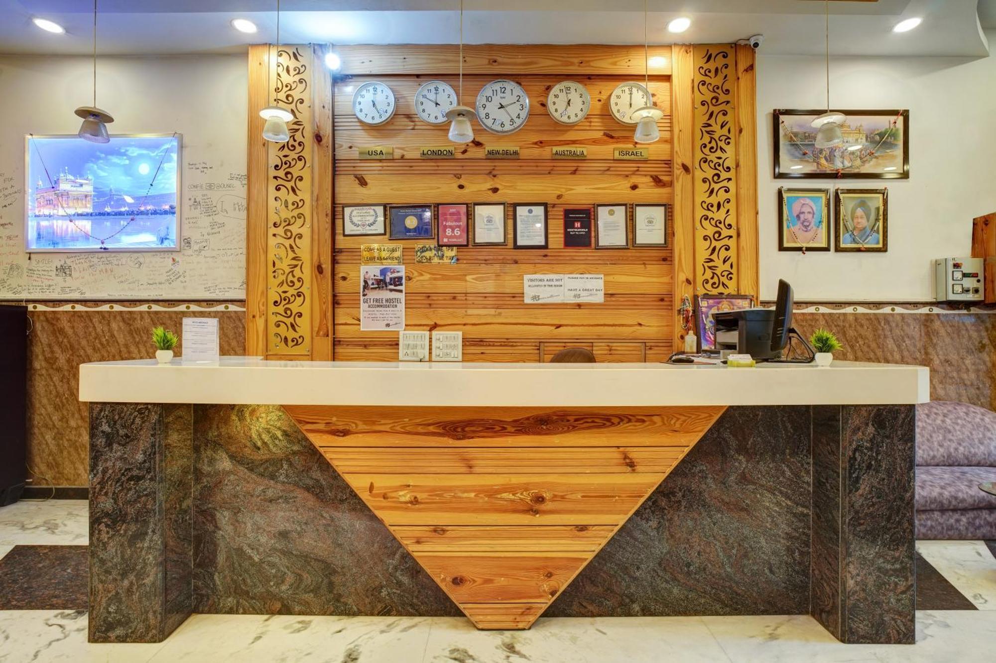 The Hindustan International - Traveller'S Choice Award 2025 Best Of Best Winning Hotel Nowe Delhi Zewnętrze zdjęcie