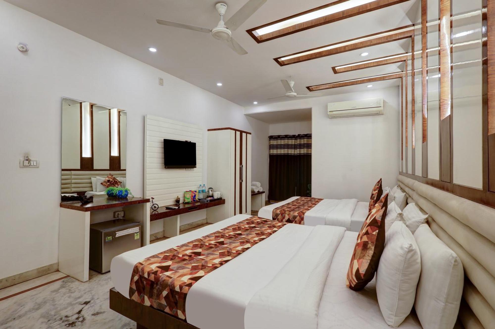 The Hindustan International - Traveller'S Choice Award 2025 Best Of Best Winning Hotel Nowe Delhi Zewnętrze zdjęcie