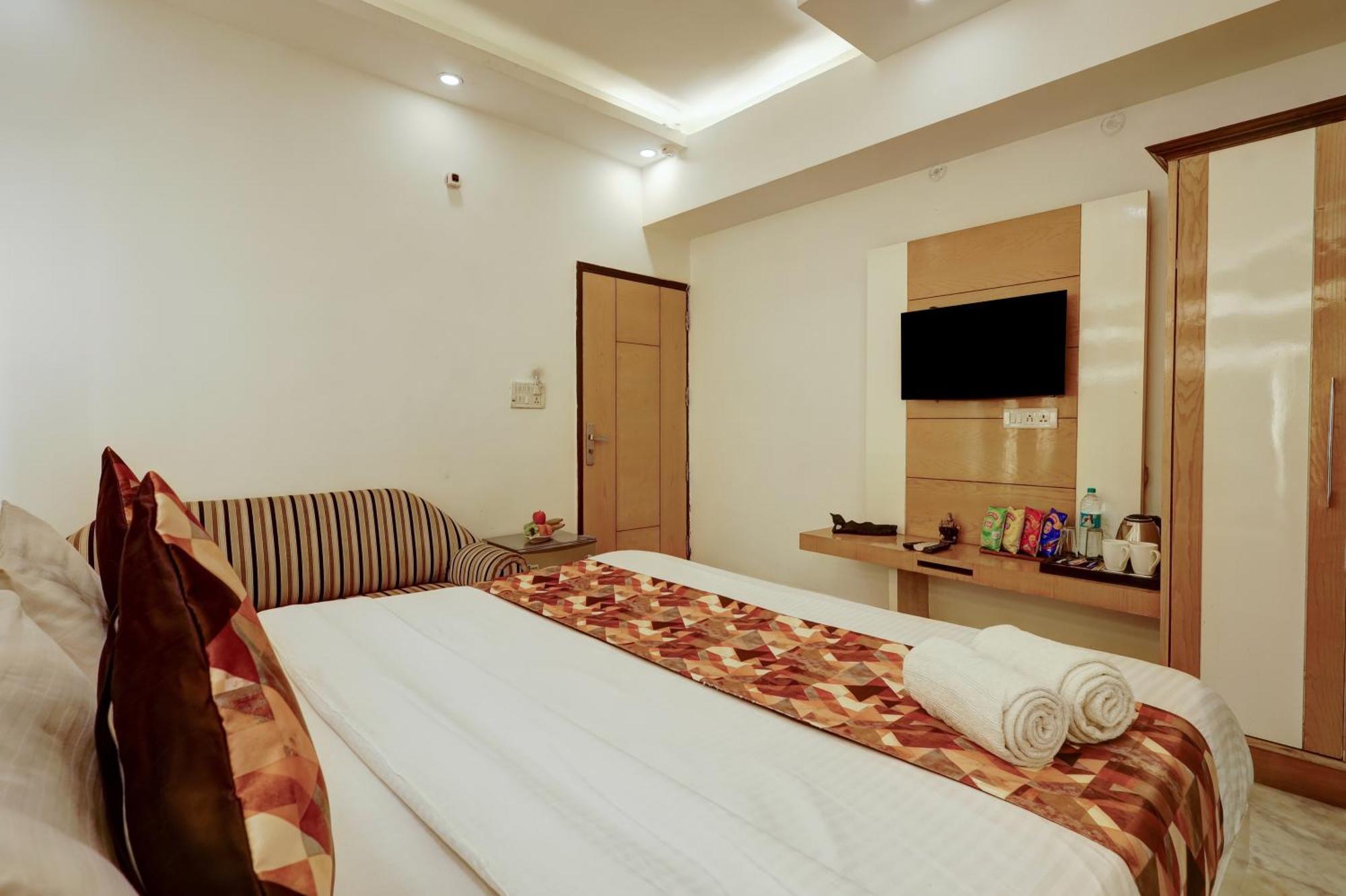 The Hindustan International - Traveller'S Choice Award 2025 Best Of Best Winning Hotel Nowe Delhi Zewnętrze zdjęcie